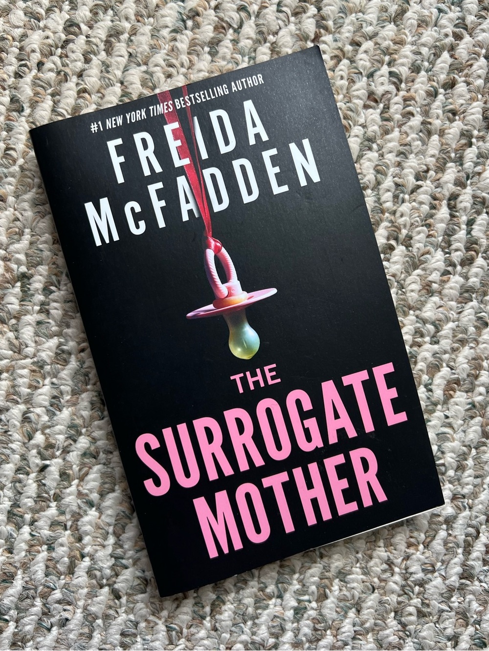 📚 The Surrogate Mother by Freida McFadden
